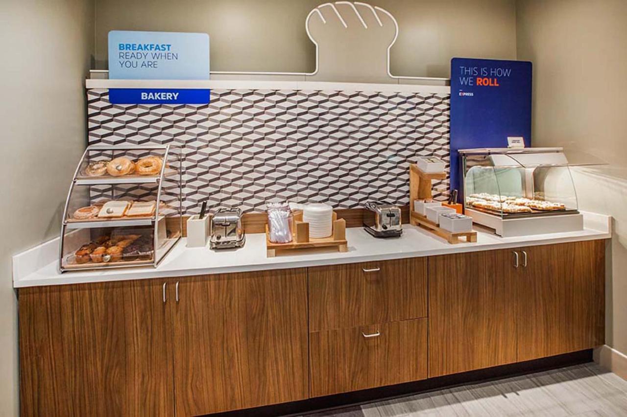 Holiday Inn Express Hotel & Suites - Atlanta/Emory University Area By Ihg Декейтер Екстер'єр фото